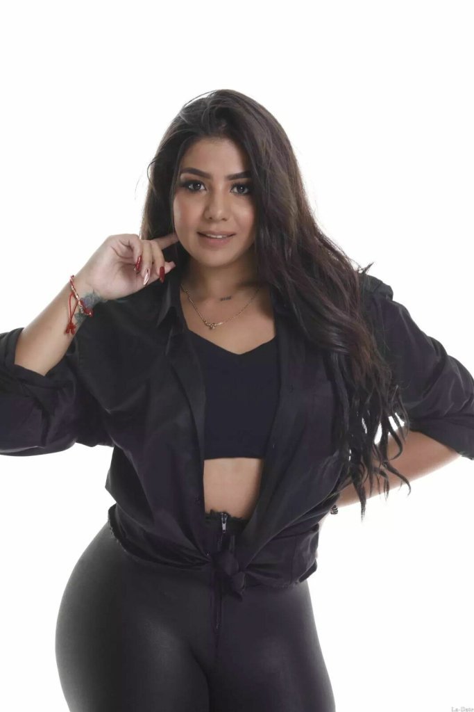 Paula Profile image 4