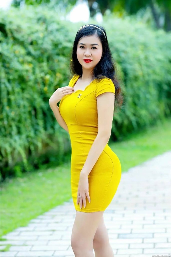 Linh Profile image 2