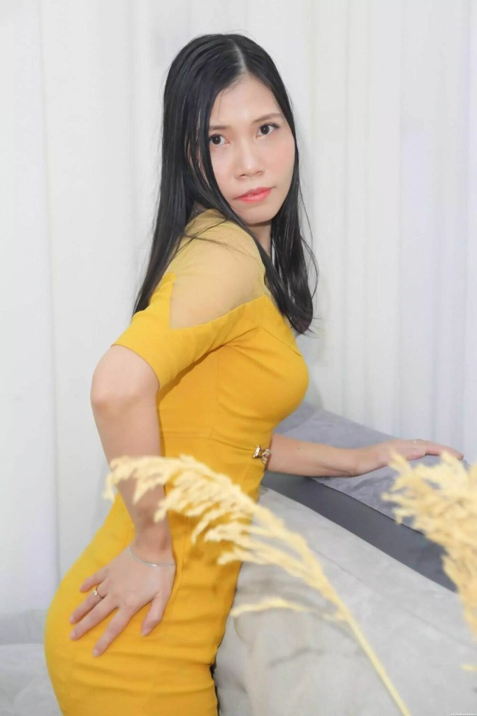Huong Profile image 1