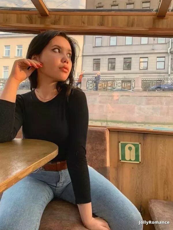 Alexandra Profile image 4