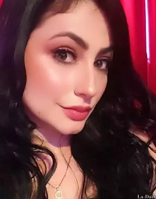 Vanessa Profile image 4