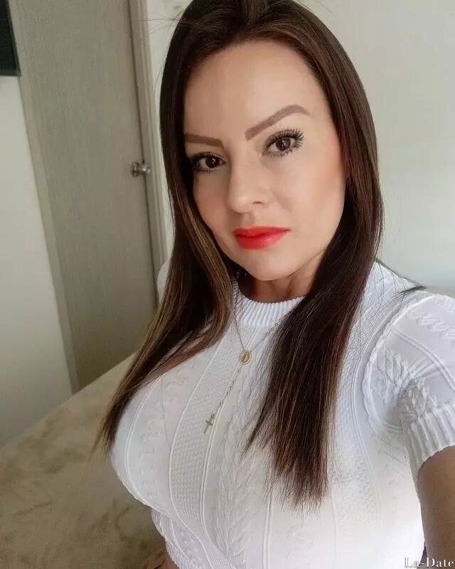 Fernanda Profile image 3