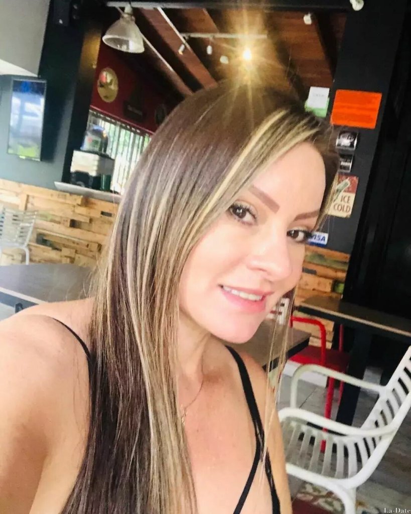 Fernanda Profile image 1