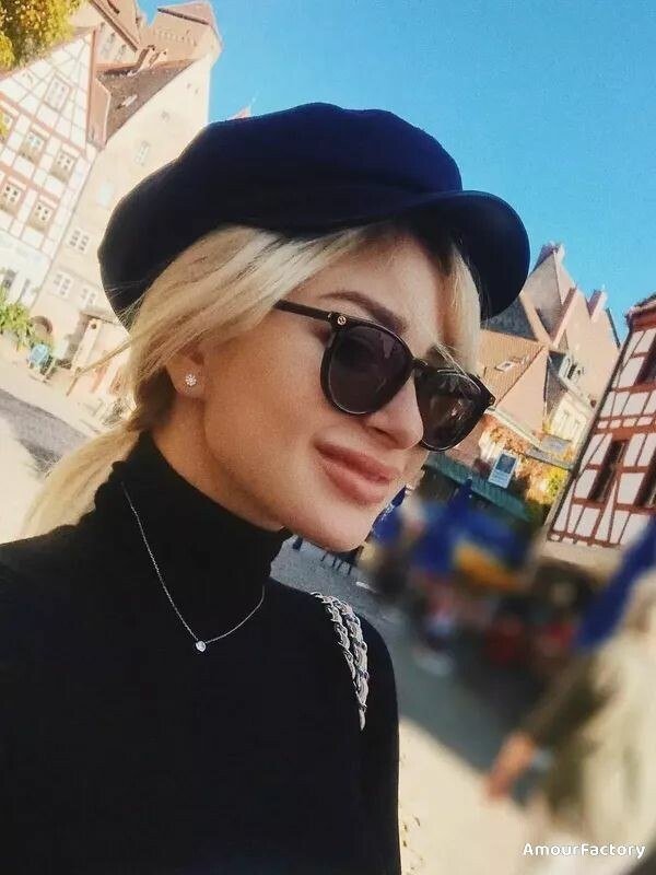 Yulia Profile image 1